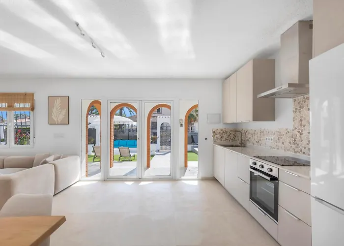 Mida Villa *