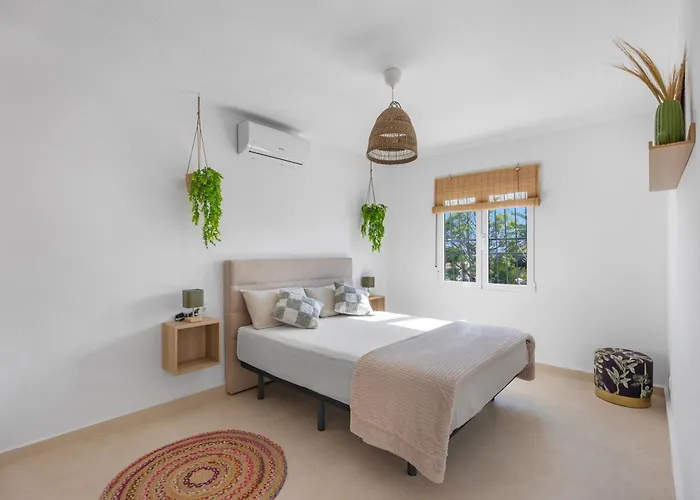 Mida Villa *