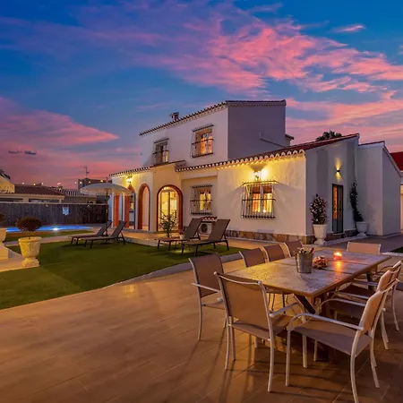 Mida Villa *