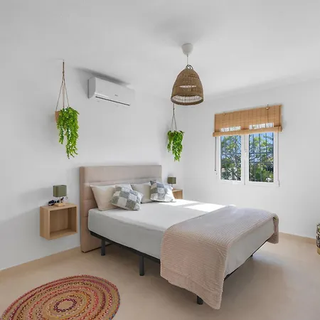 Mida Villa *
